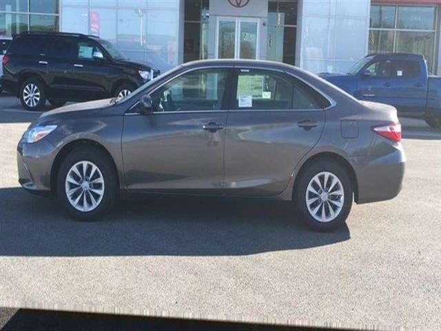 2017 Toyota Camry LE 4Dr Sedan